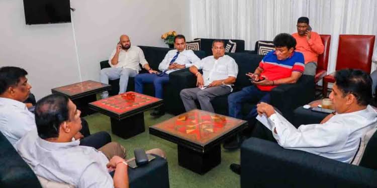 Sajith brings opposition leaders together for key discussions