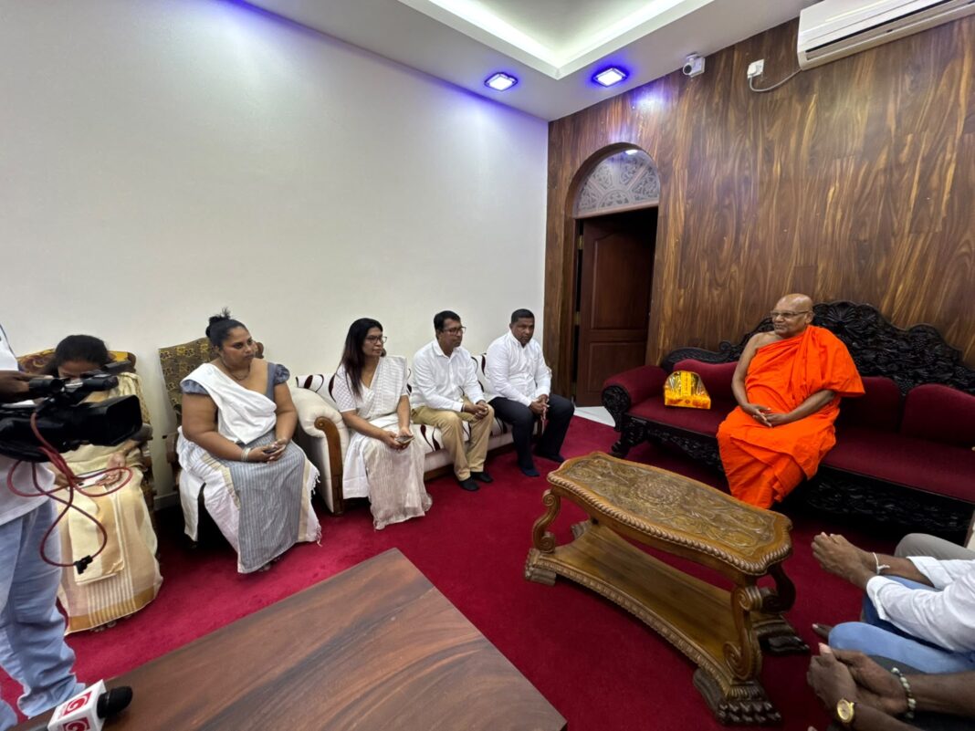 Mahanayake Thero Guarantees to Inform President on 22nd Constitutional Amendment