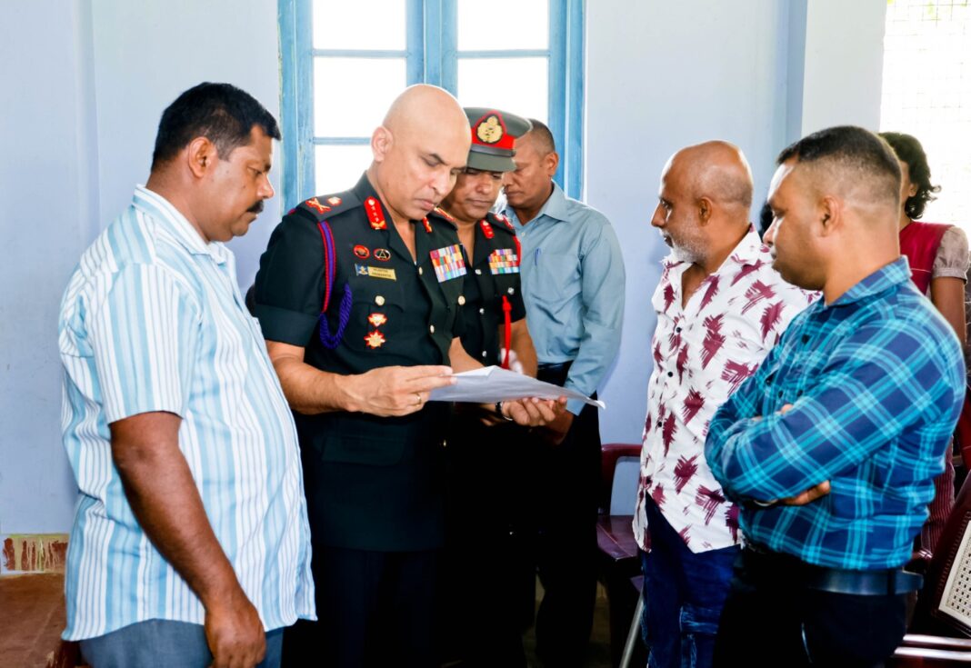 Commander of the Army Visits Perahettiya Ranaviru Village to Inquire into the Welfare of War Hero Families